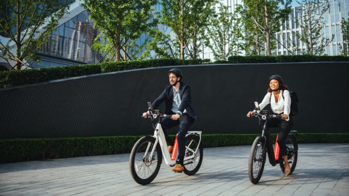 E_Motor_News's tweet photo. ⚡️🚲Vola il mercato di eBike in Europa
🗣️"Siamo incoraggiati dall’accresciuta enfasi del settore sulla sostenibilità e dalla crescente tendenza alla produzione europea. Il futuro del nostro settore è promettente" - Erhard Büchel
#ANCMA
Read more ⤵️
🔗https://t.co/EaHNfHS3gR https://t.co/NPEc0e4Rfk
