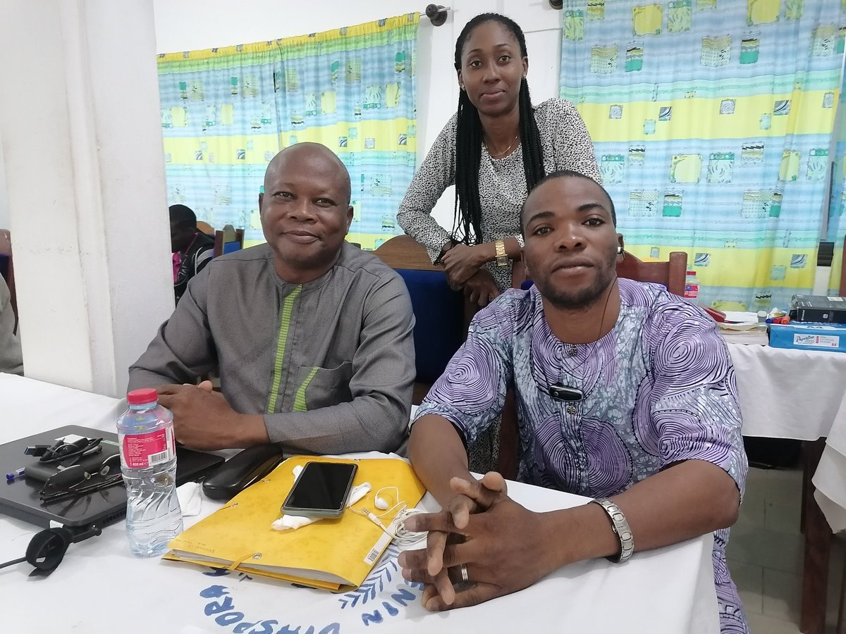 Atelier de conception et de co-création des outils de plaidoyer IEC/CCC (illustrations ; Affiche Boite à image etc …)  sur le mariage des enfants et l’éducation avec des Jeunes illustrateurs et graphistes, à l'hôtel Diaspora de Ouidah.
#FME
#education 
m.facebook.com/story.php?stor…