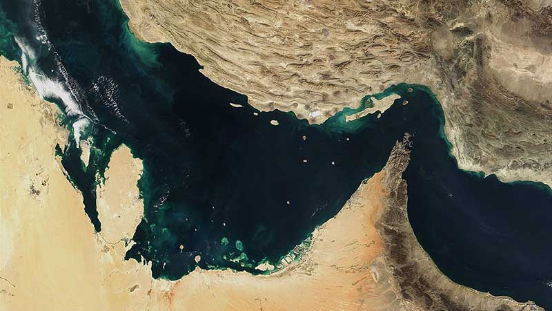 Mosanos's tweet photo. The commander of #Iran's Islamic Revolutionary Guard Corps Navy: Any ship that wants to pass through the Strait of #Hormuz must inform us of its nationality, type of cargo and destination in #Farsi language. If they don't do this, we will definitely go to them. https://t.co/ZEF3TGZNwt
