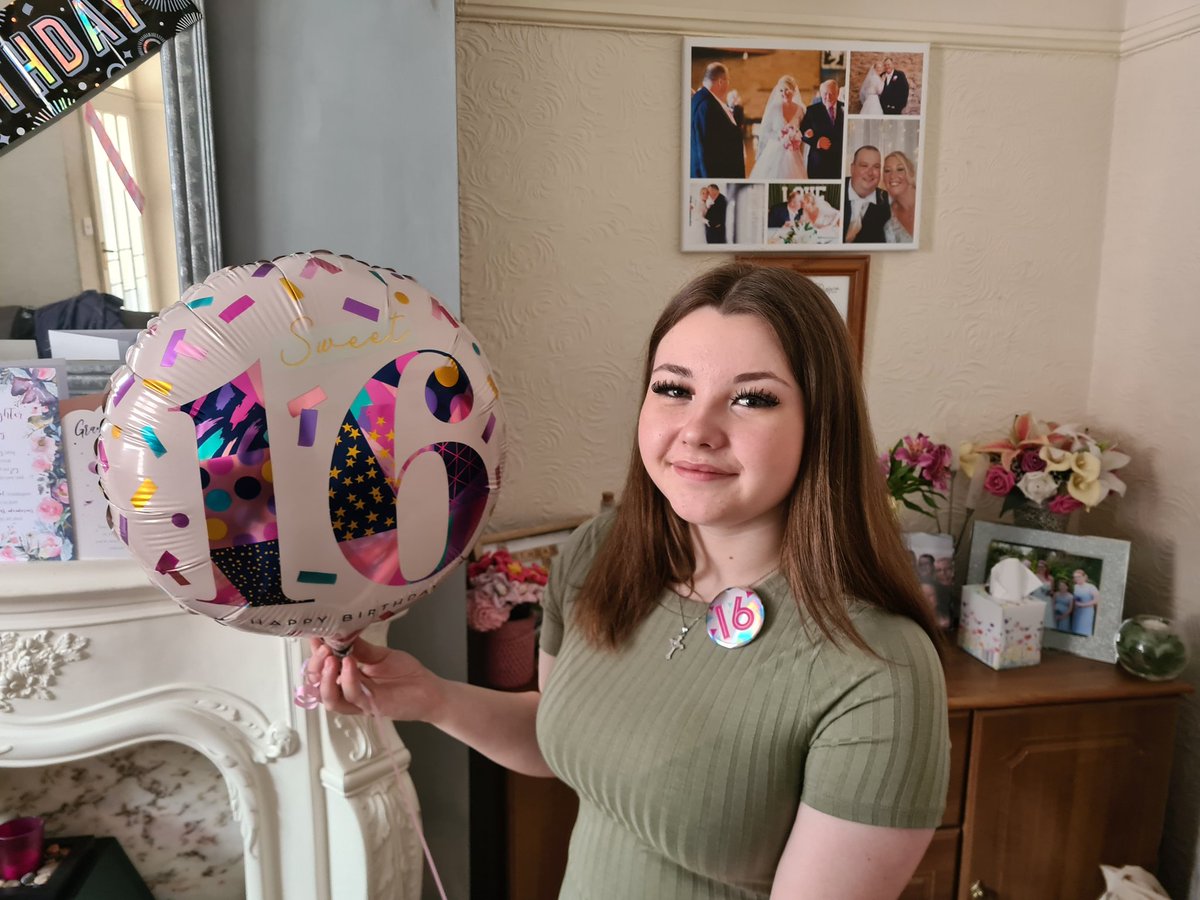 adele79x's tweet image. Baby girl is 16! Happy birthday beautiful 😍 x