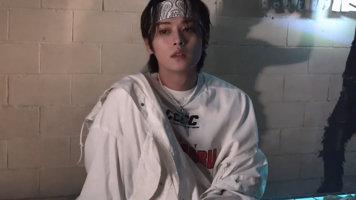 Stray Kids(스트레이 키즈) "TOPLINE (Feat. Tiger JK)" Video MAKING FILM

youtu.be/U_kI6bwaNQg

#StrayKids #스트레이키즈
#5_STAR
#특 #S_Class
#TOPLINE Feat. #TigerJK
#YouMakeStrayKidsStay