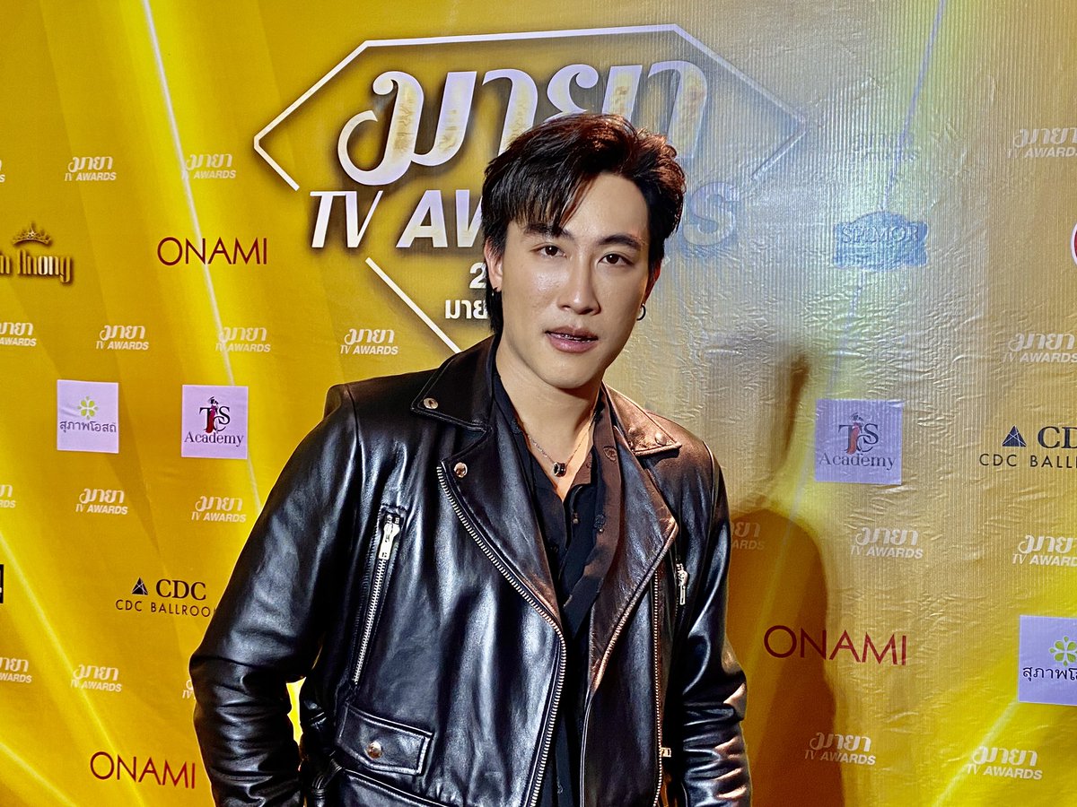 Yloveyouchannel's tweet photo. ที่แรก“นุ๊ก ธนดล”นักร้องสุดหล่อ เผยตื่นเต้นฉายเดี่ยวออกงาน ใจไม่อยู่กับเนื้อกับตัว ไม่มี “ปาย” ลุ้นรับรางวัล?

Link : https://t.co/5hJj38I5LM

#นุ๊กปาย
#นุ๊กธนดล 
#ป๊ายปายโอริโอ้ 
#คู่บุญนุ๊กปาย
#บ้านสิงห์มิวสิค
#nookthanadon
#cnp_orio
#MAYATVAWARDS2023 
#MAYATV2023_NOOKTHANADON https://t.co/MRaeDwmlDp