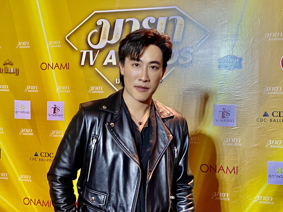 Yloveyouchannel's tweet photo. ที่แรก“นุ๊ก ธนดล”นักร้องสุดหล่อ เผยตื่นเต้นฉายเดี่ยวออกงาน ใจไม่อยู่กับเนื้อกับตัว ไม่มี “ปาย” ลุ้นรับรางวัล?

Link : https://t.co/5hJj38I5LM

#นุ๊กปาย
#นุ๊กธนดล 
#ป๊ายปายโอริโอ้ 
#คู่บุญนุ๊กปาย
#บ้านสิงห์มิวสิค
#nookthanadon
#cnp_orio
#MAYATVAWARDS2023 
#MAYATV2023_NOOKTHANADON https://t.co/MRaeDwmlDp