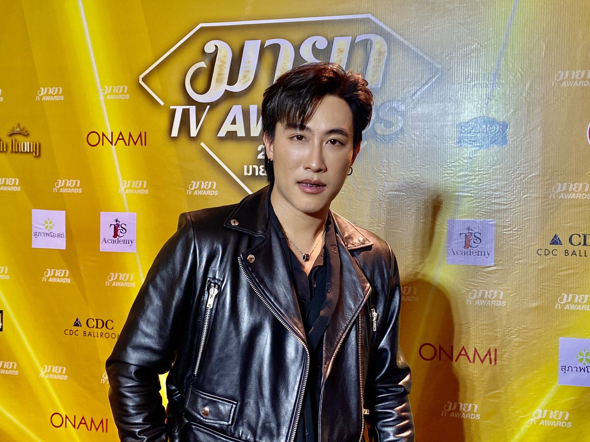Yloveyouchannel's tweet photo. ที่แรก“นุ๊ก ธนดล”นักร้องสุดหล่อ เผยตื่นเต้นฉายเดี่ยวออกงาน ใจไม่อยู่กับเนื้อกับตัว ไม่มี “ปาย” ลุ้นรับรางวัล?

Link : https://t.co/5hJj38I5LM

#นุ๊กปาย
#นุ๊กธนดล 
#ป๊ายปายโอริโอ้ 
#คู่บุญนุ๊กปาย
#บ้านสิงห์มิวสิค
#nookthanadon
#cnp_orio
#MAYATVAWARDS2023 
#MAYATV2023_NOOKTHANADON https://t.co/MRaeDwmlDp