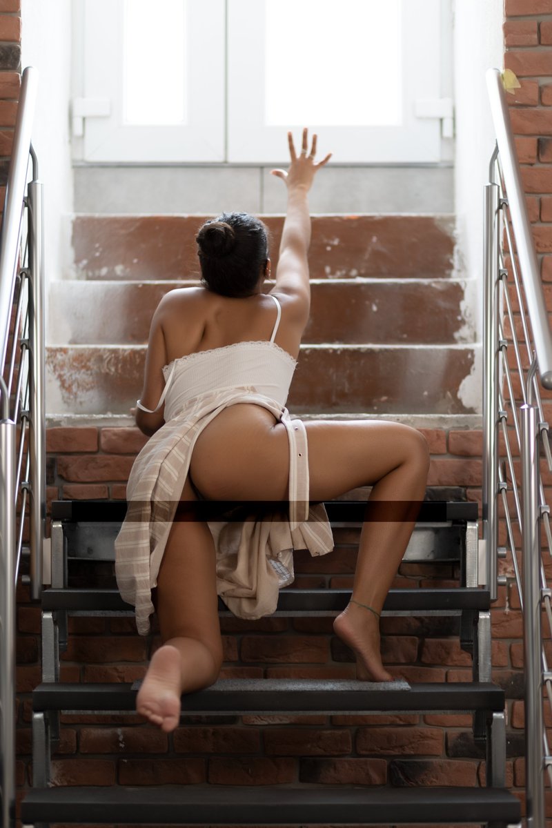 JustIso0's tweet photo. Reaching for the light
📸 @DasSouterrain
Uncensored in my Patreon (link in the comments) https://t.co/Z7pC1S4Bkl