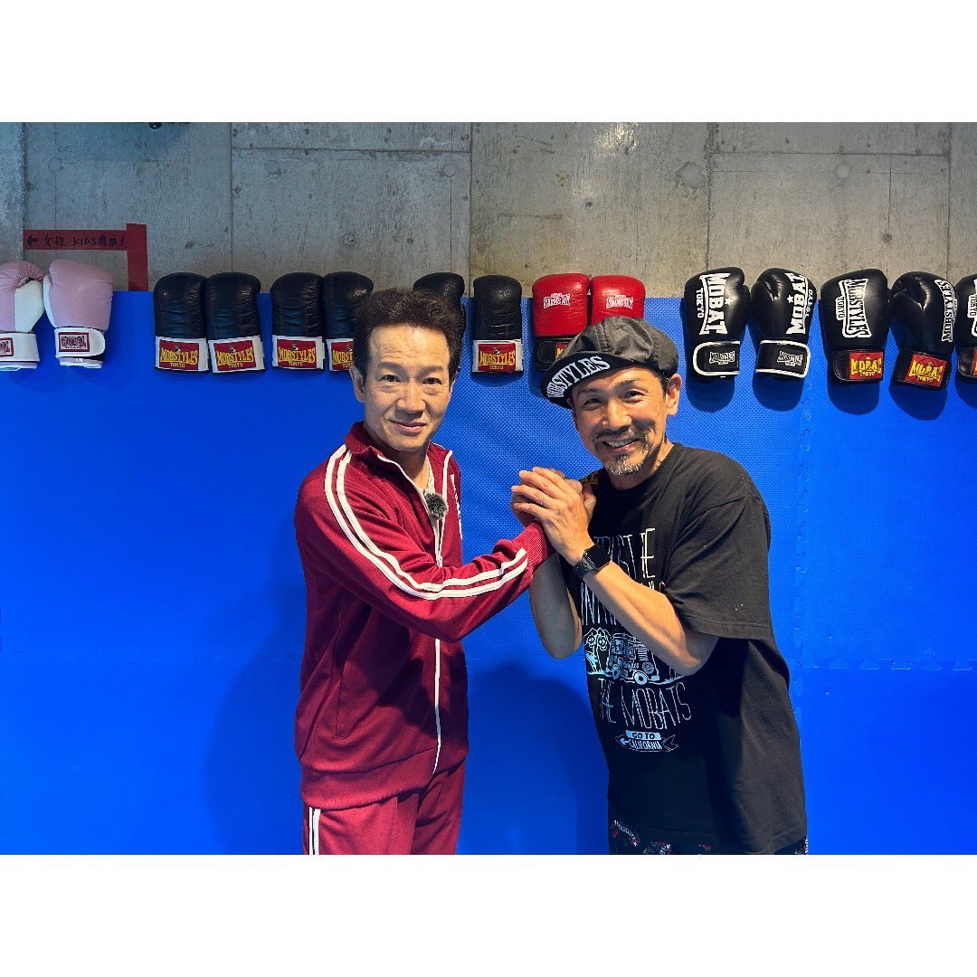 mobstyles_staff's tweet photo. 先日田原俊彦さんのYouTubeチャンネル『田原トシちゃんねる！』の撮影で&amp;MOSHをご利用いただきました！
Wトシちゃんの共演が実現👏
6/30(金)20:00公開予定ですので、皆様ぜひご覧ください🔥

チャンネルのURLはこちら！
https://t.co/sFa1JXWiw0

#田原俊彦 #田原トシちゃんねる
#and_mosh #mobstyles https://t.co/VMnt2gX9vc
