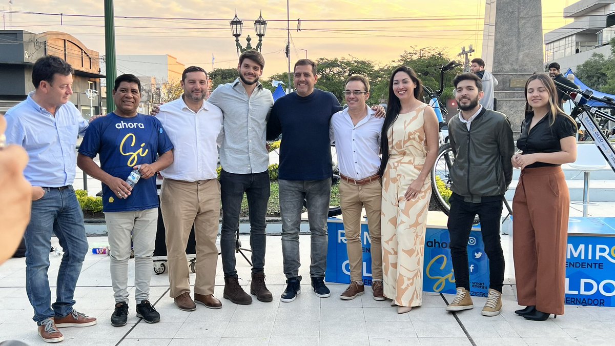 Ezerosde's tweet photo. Estuvimos presentando y dando charlas sobre nuestro producto en la ciudad de Formosa🇦🇷

Una hermosa experiencia junto a ciudadanos que pudieron probar las bicicletas🚴🏻

Gracias a Ramiro Fernandez Patri y al Director provincial de vialidad, Fernando Inchausti por recibirnos ❤️ https://t.co/JffFhQnDDG