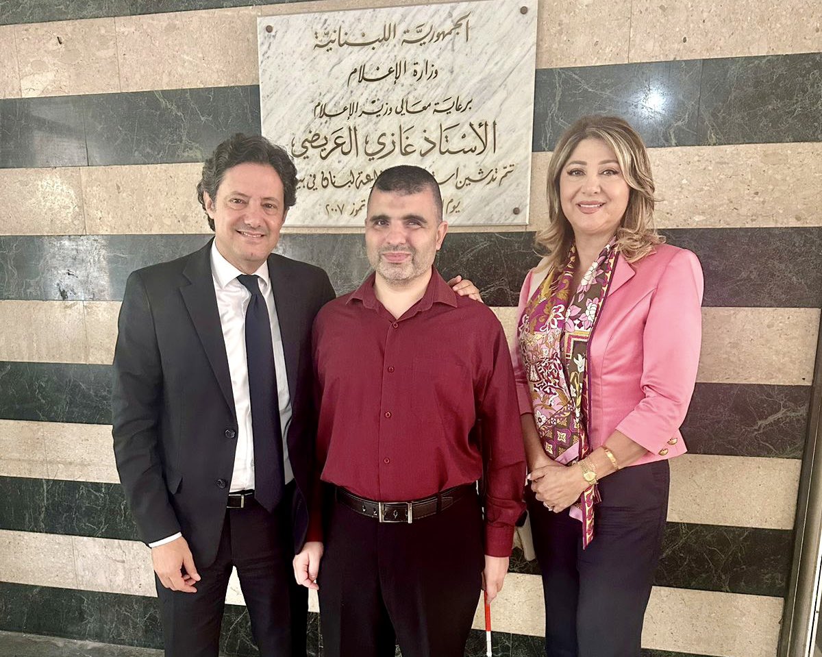 سامي جلول يفوز بالجائزة الأولى عن برنامج "فقرة مع المكفوفين" من #اذاعة_لبنان في مسابقة #اتحاد_إذاعات_الدول_العربية #ASBU ،ليؤكد لنا أن البصيرة أقوى من البصر.
ألف مبروك
<a href="/RadioLibanPage/">RadioLiban</a> <a href="/ElroumiRita/">Rita El Roumi</a>