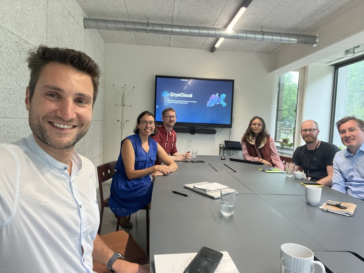 CryoCloud (@cryocloud_io) on Twitter photo Our CEO <a href="/ribo_rob/">Robert Englmeier</a> had a great time @puxano yesterday talking about CryoCloud and #cryoEM data analysis!
Thanks for inviting us and for your great questions and the discussions.
It was also really cool to see Puxanos lab spaces, cleanroom and their unique grids 😍
#cloud #sbdd Our CEO <a href="/ribo_rob/">Robert Englmeier</a> had a great time @puxano yesterday talking about CryoCloud and #cryoEM data analysis!
Thanks for inviting us and for your great questions and the discussions.
It was also really cool to see Puxanos lab spaces, cleanroom and their unique grids 😍
#cloud #sbdd