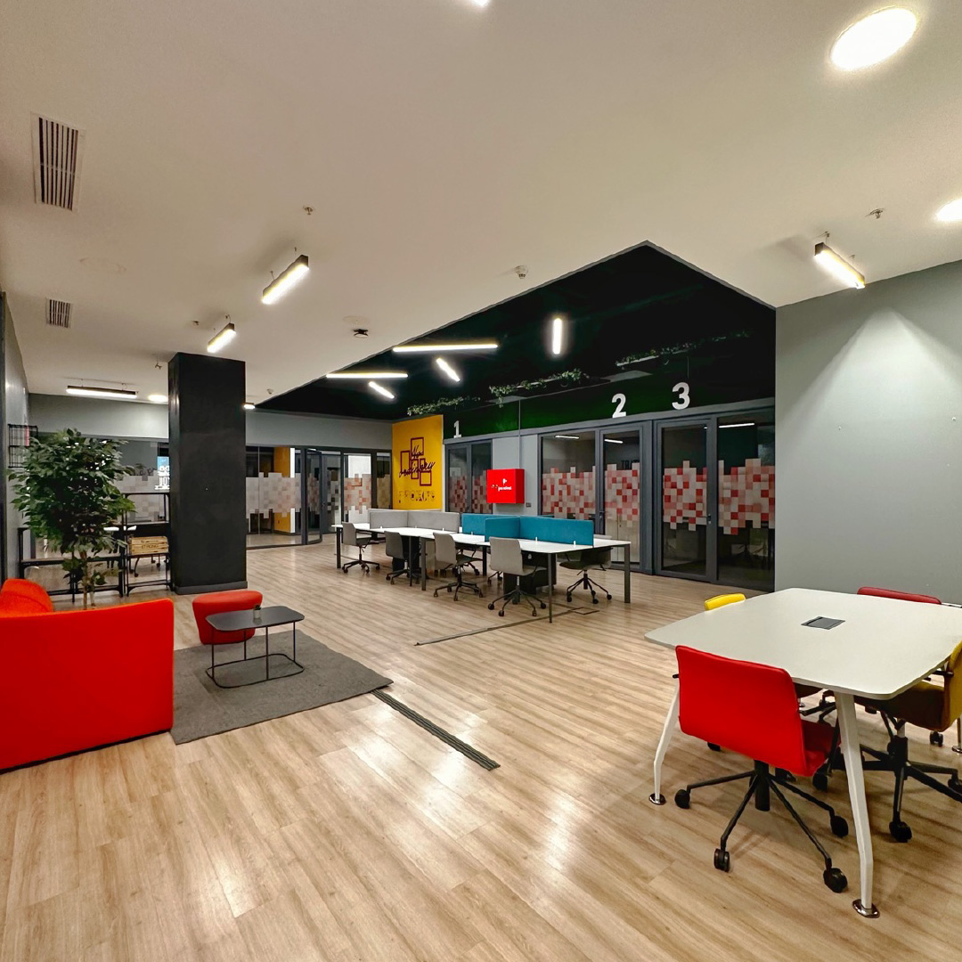 Workinton's tweet photo. Metroyla işine kadar gidebildiğin, iş sonrası sosyalleşebileceğin bir çalışma ortamında aradığın her şey Workinton Sapphire’de! 😉
#Workinton #Coworking https://t.co/p6T6Ky2gy6