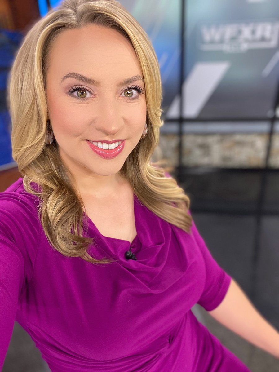 ☀️GOOD DAY, VA!☀️

Happy FRIYAY!! Woo hoo! We made it! Any fun plans for the weekend?! George Noleff plans to take the GDV crew to the lake to catch some BIG OL’ FISH! 🎣 

We’ll get ya ready for the day on <a href="/WFXRnews/">WFXR News</a>! TUNE IN and I’ll see ya there! 📺👋
