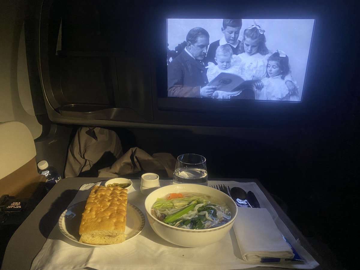 ShipraAtALounge's tweet photo. So how does one spend time on an 18 hours flight ✈️ 
Sleep…Eat…Watch…Repeat https://t.co/HYfiPqAPG1