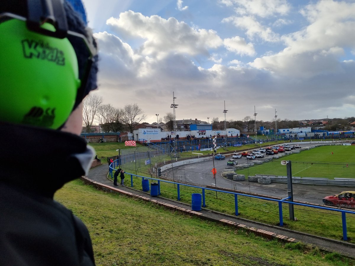 SRTurpie's tweet photo. @shiftf1podcast Danny's experience at his local race reminded me of the time I took my then 3 year old to his first racing experience at our local racewall in Cowdenbeath https://t.co/iXXxmtNriU
We had a great day at the stock cars, my son's favourite bit was the tractors pulling away the wrecks https://t.co/yPNUlg9k5K