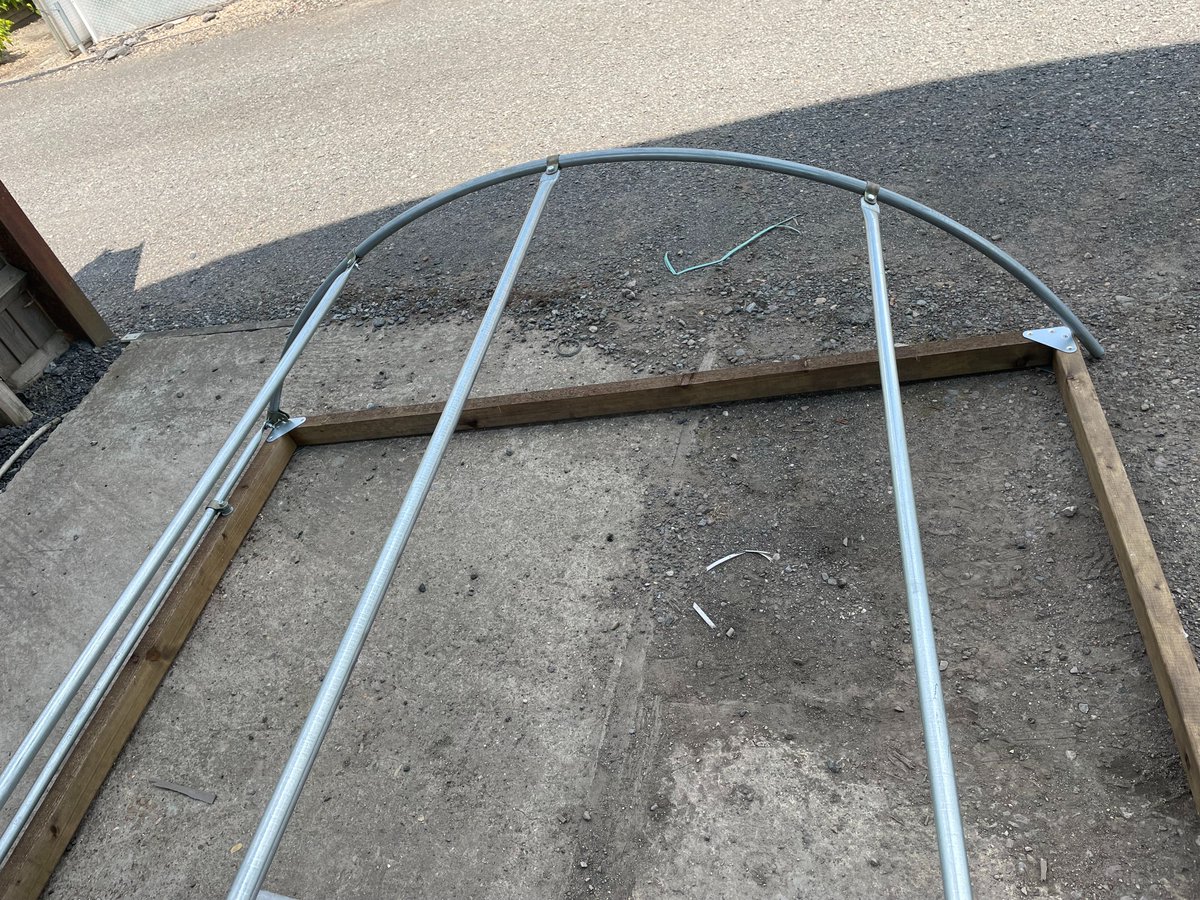 KederGreenhouse's tweet photo. Having been defeated by many a Swedish flat-pack, I thought I'd have a go at building the smallest product in the Keder range - the Cold Frame.
#coldframe #gardening #gardeninglife #gardeningideas #gardeninspiration #WorcestershireHour #worcestershirehour #worcestershirebusiness https://t.co/6dAMSbbMUL