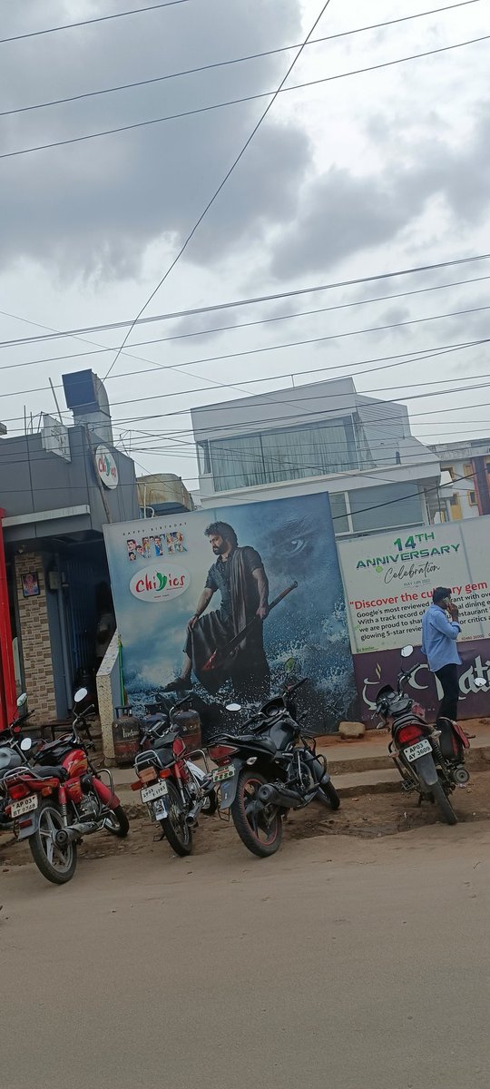 #ChilliesBiryani  Da @tarak9999 🔥
Just Clicked #Tirupati Annarao Circle 
Chillies Restaurant

#ManOfMassesNTR #Devara #NTR30