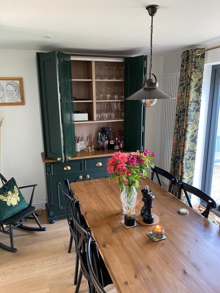 JMIbristol's tweet photo. A Painted Oak Shaker kitchen we recently fitted in Peasedown St John, including Granite worktops &amp; Neff appliances
@PebbleKitchens @NeffAppliances @Bristol_Marble 
#Kitchens #KitchensBristol #KitchensBath https://t.co/9d7ahxxReS