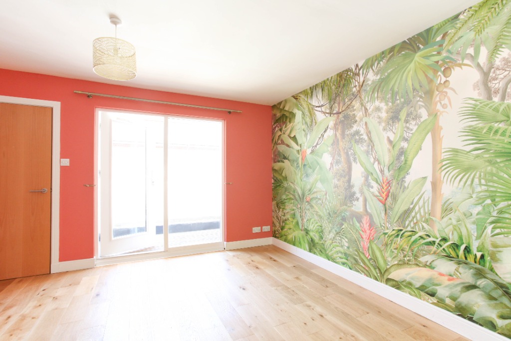 A Flat In Town tweet media