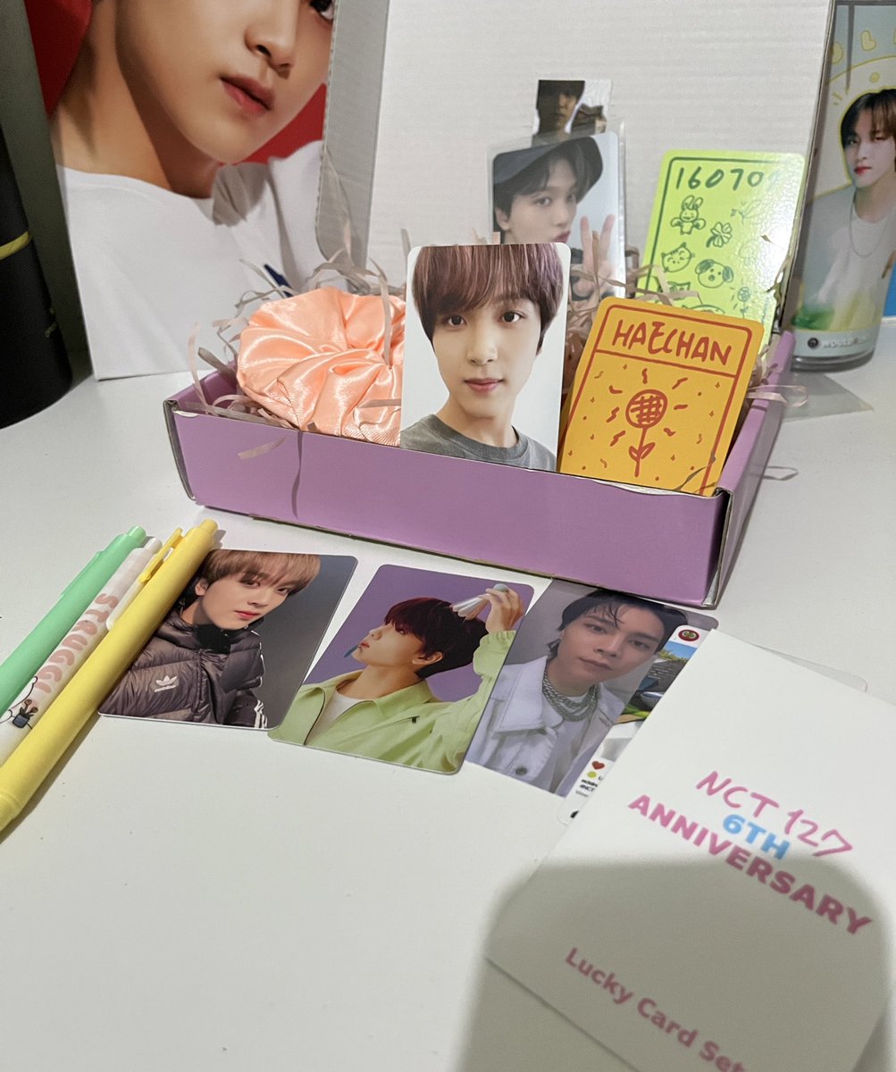 fullsunkissedx's tweet photo. received na po, @fullsunscart! πthank you so much po for letting me adopt your haechan arrival kihnoπ₯Ί. nagulat po ako sa freebies π tysm pi! napasigaw ako dun sa lucky card set feel ko napull ko talaga si hc. π₯°π€ https://t.co/9fwFuTFzkz