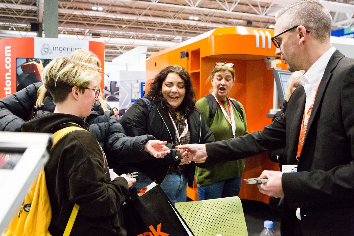MACHexhibition's tweet image. It’s Women in Engineering Day! 👷‍♀️Thank you for the continued support you provide to the manufacturing and engineering industry.

Take a look at some inspirational women from #MACH2022 inspiring others to start a career within the industry.

#engineering #INWED23 #manufacturing
