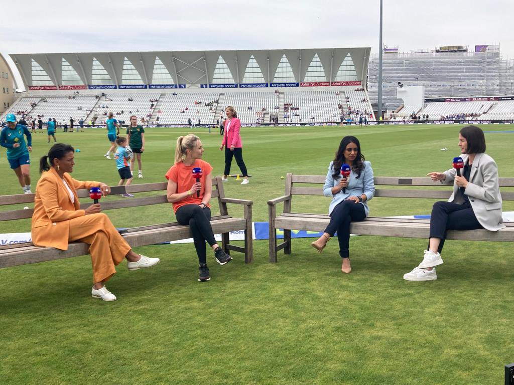 While we were chatting participation, Cubicle Period Dignity Dispensers at cricket clubs, @TakeHerLead & @cricketforgirls, unprompted @ahealy77 joined in the coaching session 10min prior to the start of play to help out the kids - far left of pic. #Class #Ashes