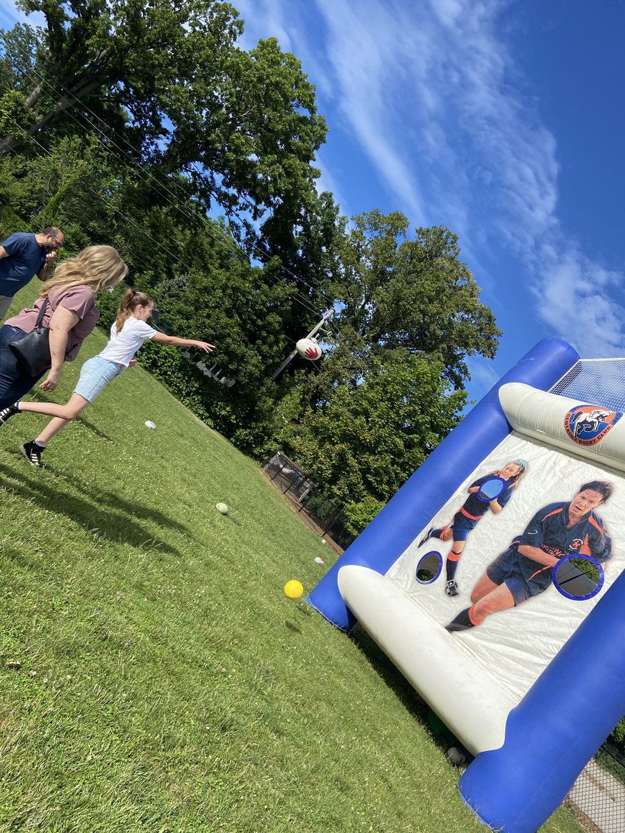 AscensionHcdsb's tweet photo. Last night’s Pizza Picnic was a wonderful way to end off another amazing school year here at Ascension! Thank you to our Catholic School Council for organizing! https://t.co/IZufpVSIcs