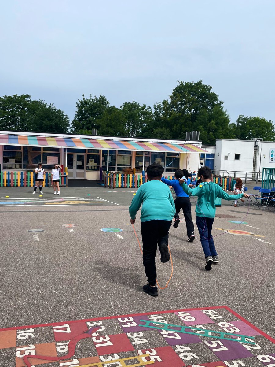 TindalBunney's tweet photo. KS2 Sports Day- what a fantastic event! 🏃🏻🏃🏽Huge thank you to @LyndonSchool’s sports leaders who were so professional. Our children cheered each other on and showed immense ambition 🏅🎾Well done all! #TindalSportsDay2023 @arktindal @BCSGO @CliftonSGO https://t.co/Sr1hEiKR42