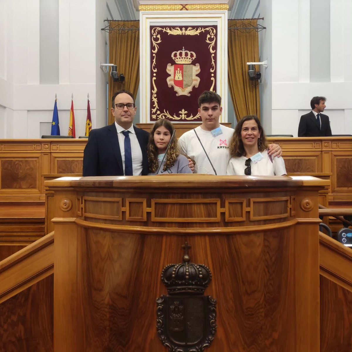 JoseMartinBuroM's tweet photo. Inmenso honor representar a ésta tierra XI Legislatura, como Diputado Regional 🅿️🅿️ @PP_CLM @paconunez_
Consciente de los que habéis trabajado para que éste privilegio sea posible. HASTA EL FINAL, FAMILIA 💪🥹 Trabajo y lealtad y futuro con CLM 🟥 ⬜
Espero estar a la altura. 🙏 https://t.co/ZyQ59JcQ9i