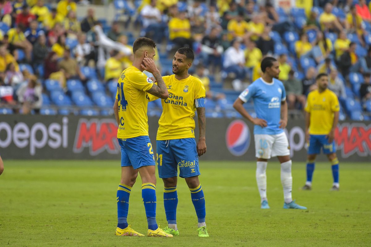 Juntos a por más <a href="/CresPeji/">PEJIÑO</a>!!!! 🐥💛💙🐥 #LaUniónHaceLasPalmas #LasPalmasEsDePrimera