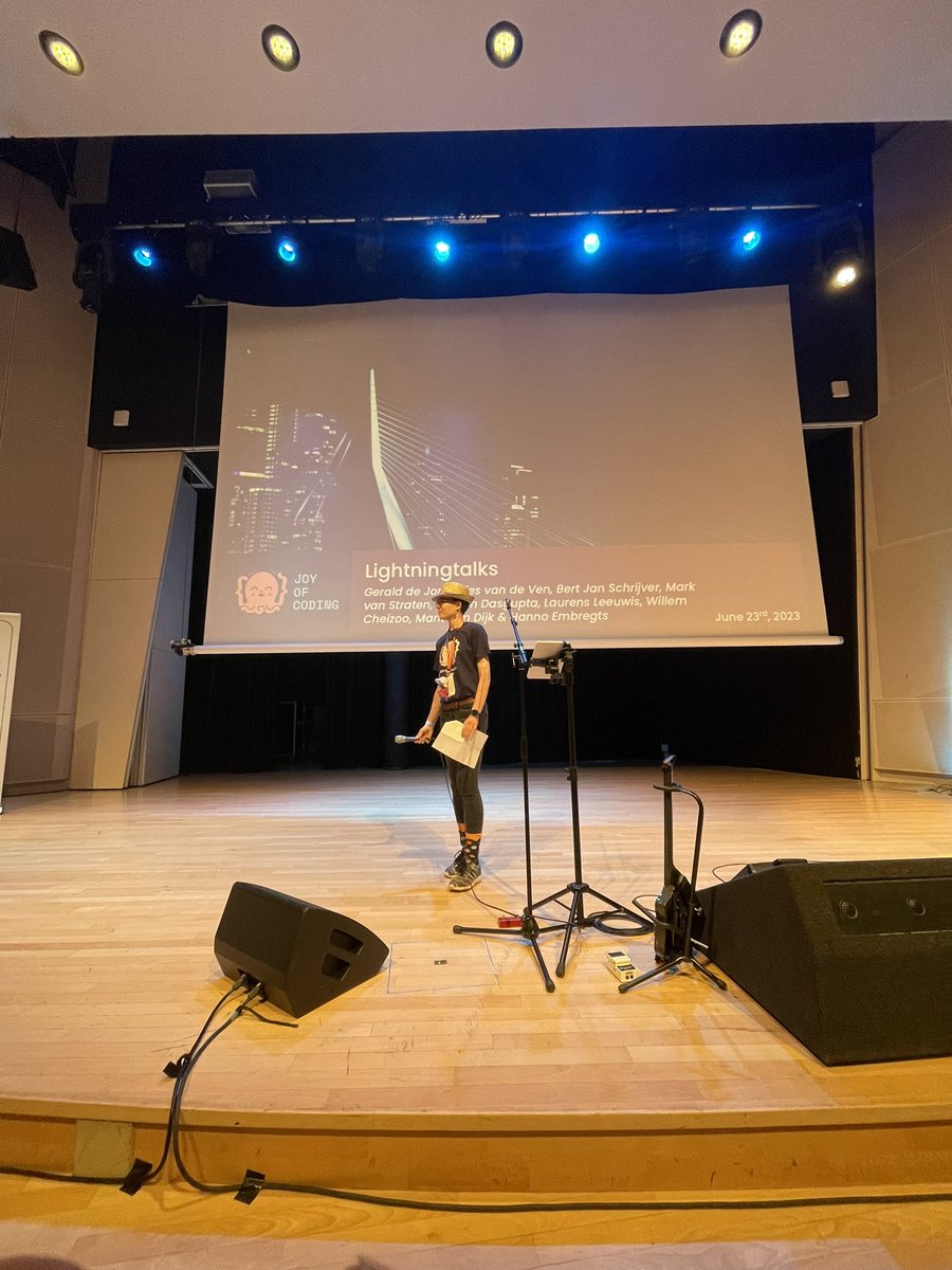 JoyOfCoding's tweet photo. The lightning talks has started!
Go Eline go!
π
#joyOfCoding2023 https://t.co/RWzhzmVOha