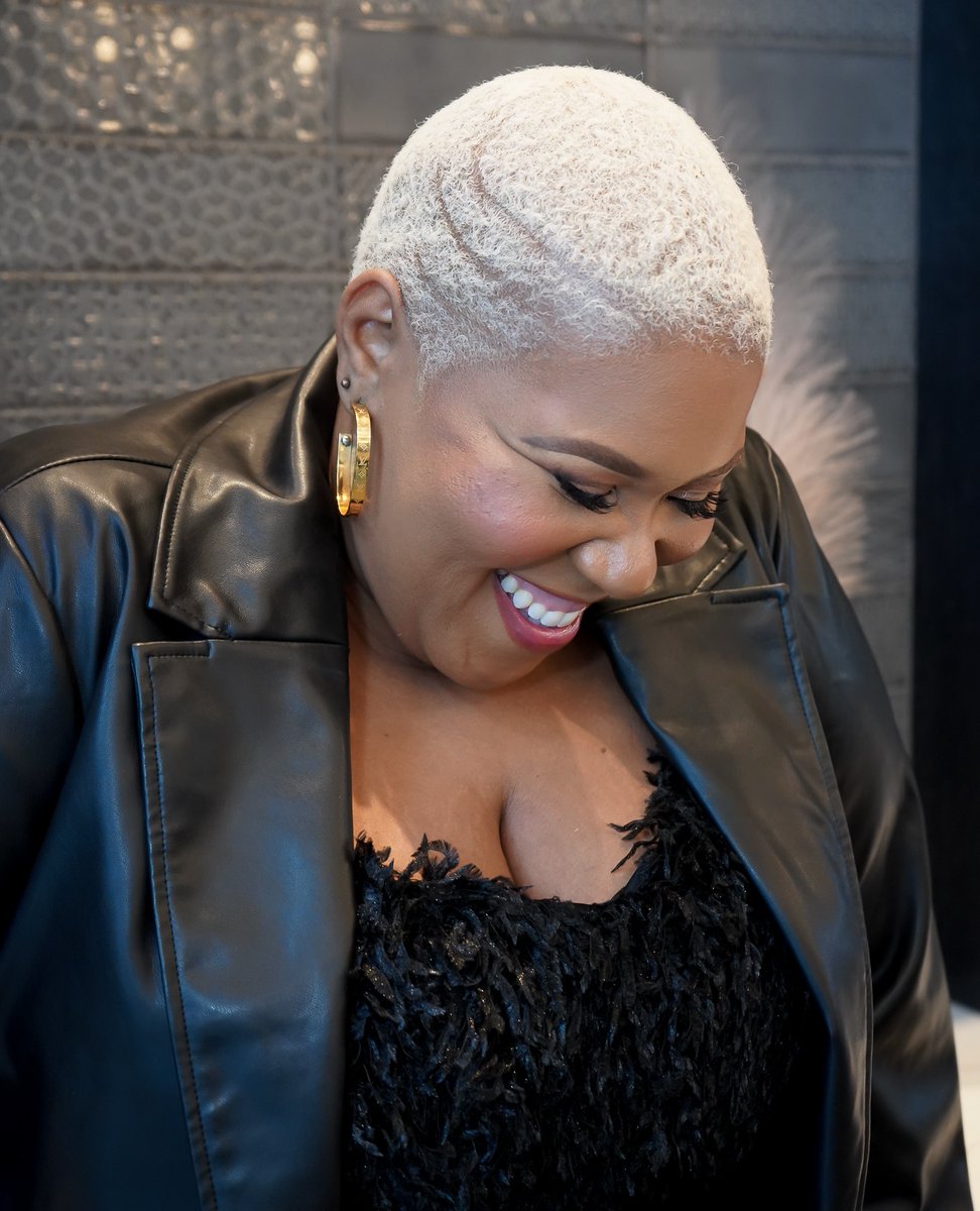 shawandasoldit's tweet photo. Laughter is the best medicine. I laugh hard and often. I attempt to find a silver lining in everything so I laugh a lot of things and people off.
#wegonnalaugh #FridayIntroduction #fridayfun #laughter #dcrealtor #dmvrealtor #realestatedc #realestatemd #dc #dclife https://t.co/AOCvVJ6LJR