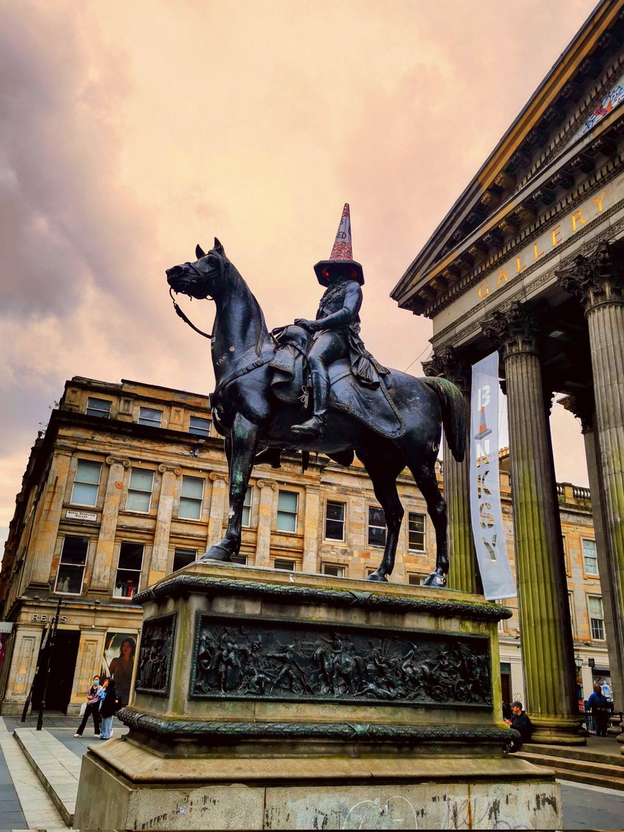 I decided to #CutAndRun and it was the best decision I've made in a long time! #Banksy's exhibition <a href="/GlasgowGoMA/">GoMA Glasgow</a> is brilliant. A must 👀