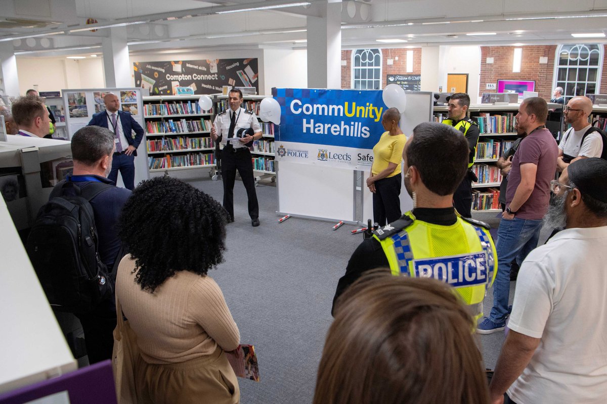 WYP_LeedsEast's tweet photo. Yesterday, we launched the CommUnity Harehills initiative to target #serious & #organised crime, so that lasting #improvements can be made.
Read the full news release at: https://t.co/nj1XQPOOBs
#Clear #Hold #Build
#CommUnityHarehills https://t.co/f3H97IoEyO