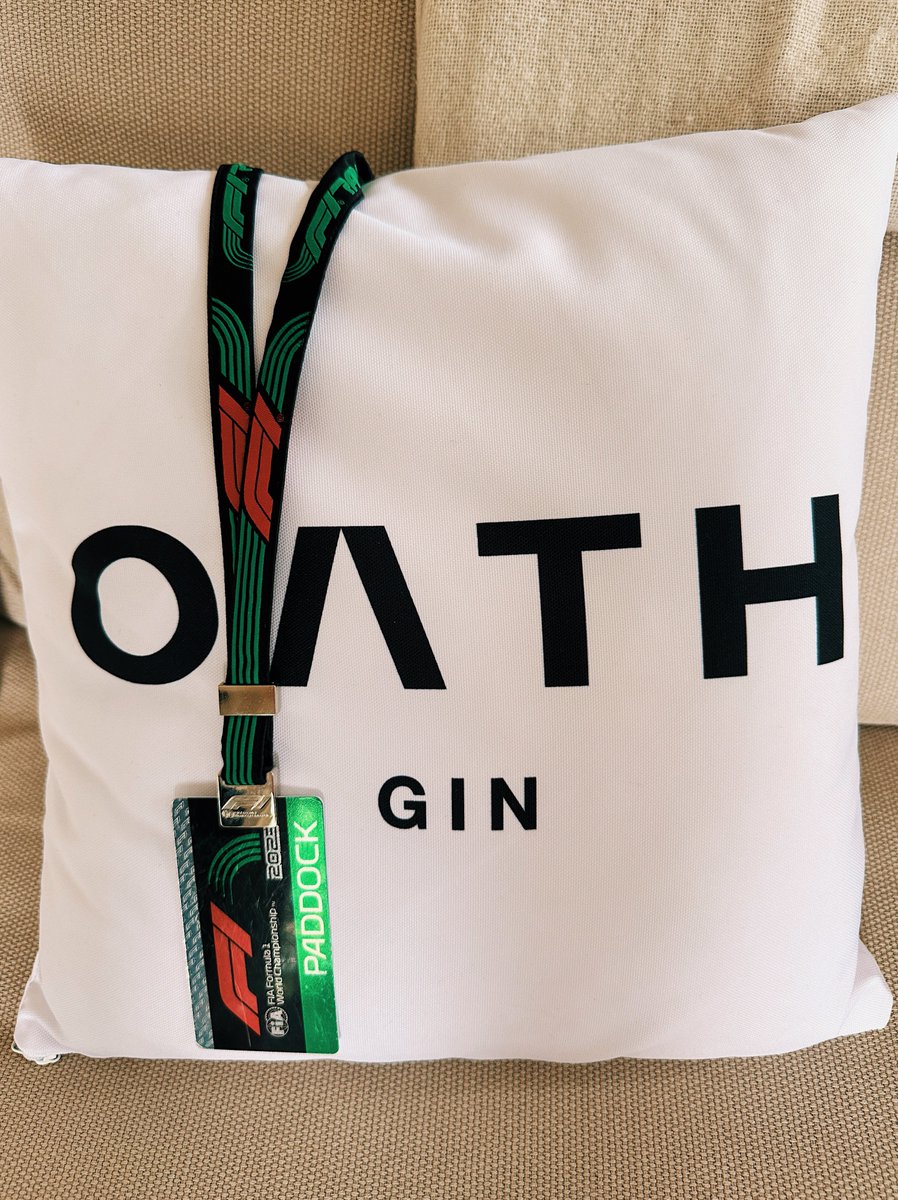 The OATH Lounge in Spa includes private paddock and @alfaromeostake team garage tour, eau rouge trackside view hospitality, m&g with me, and more 😎

Tickets: tickettailor.com/events/oathlou…

#VB77 #OathLounge @oath_gin
