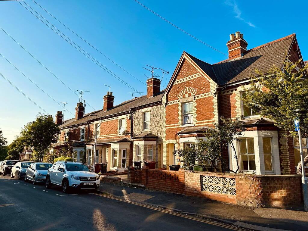 Cholmeley Road. #rdguk #readinguk #reading_uk #rdg #shotoniphone #berks #berkshire #insta_readinguk