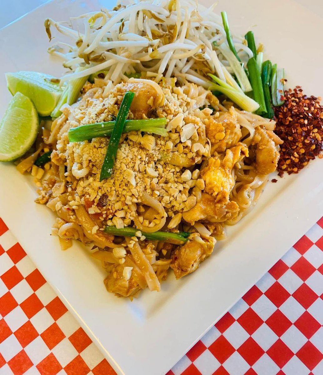 Happy Friday, folks! Coming right up to grab and go today - Our legendary Chicken Pad Thai!!
Either just drop in or call 902 826 1436 to order and pay. Have a #delish day!