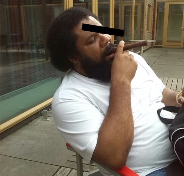 crimeclogs's tweet image. #JamelLomp vermoordde twee dagen geleden een 36-jarige medewerkster van een #AlbertHeijn

Deze idioot krijgt nu specifieke zorg

De familieleden van de medewerkster krijgen levenslang

#steekpartij