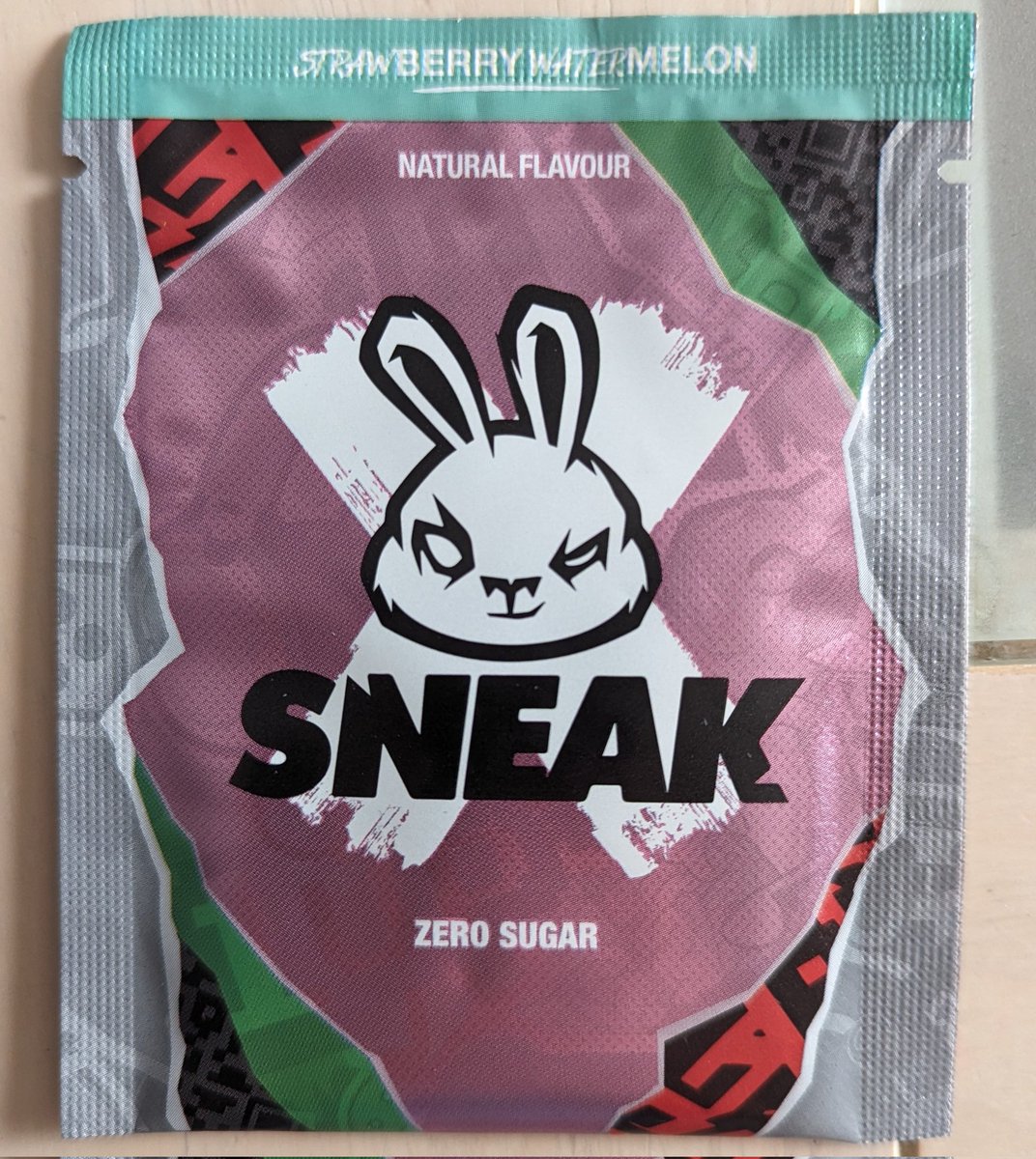 PurelyBex's tweet image. Deciding what flavor of #SneakEnergy I should have today when streaming. Help me decide. These are my last 2 sachets, until my next order arrives (hopefully today).
Do I go Strawberry Millions or Strawberry Watermelon?