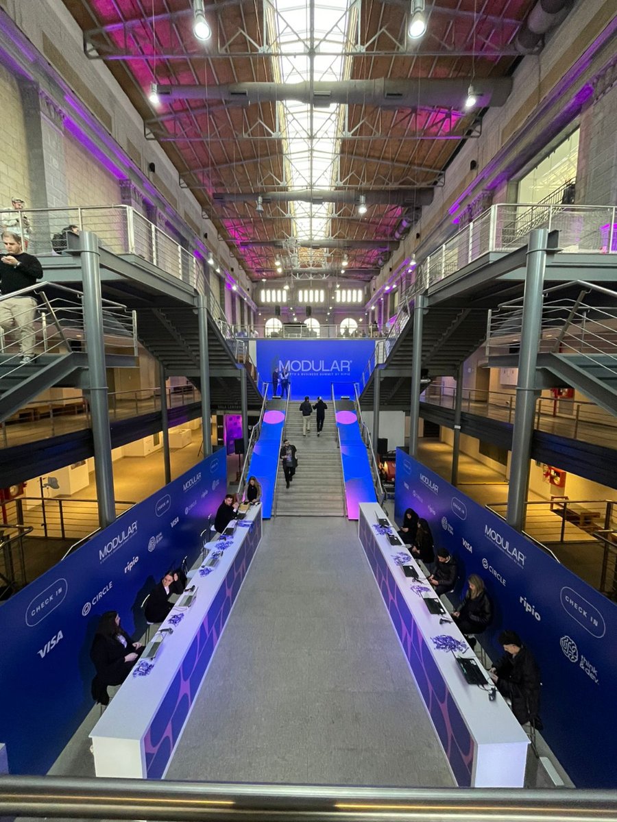 afluenta's tweet photo. #Afluenta presente en el #ModularSummit llevado a cabo por @RipioApp en Buenos Aires.
Fue un evento sobre Crypto y Negocios que busca potenciar el uso de blockchain para ayudar a las empresas a integrarse a la nueva economía digital.
Agradecemos a @RipioApp por invitarnos. https://t.co/6PqTKi2e7t