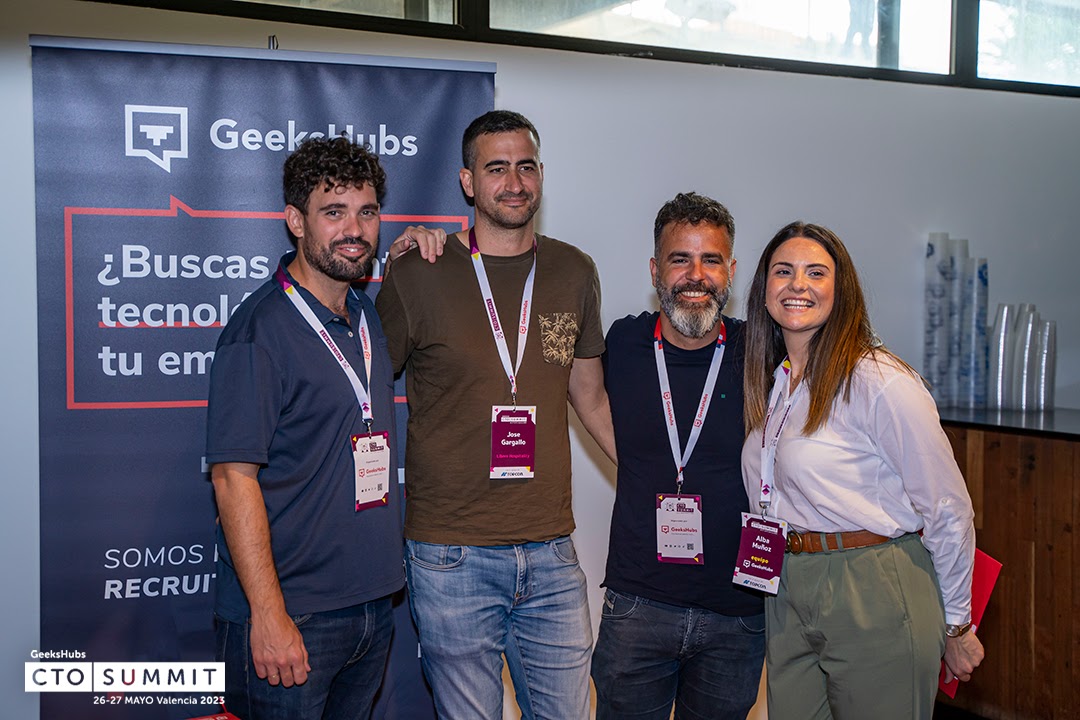 LibereTech's tweet image. Hace unas semanas se celebró el @geeksctosummit, y allí estuvo nuestro compi @jgargallo disfrutando del evento y asistiendo como candidato a mejor CTO 2023. 
¡Gran evento para ampliar red de contactos y estar al día en los avances del liderazgo técnico!