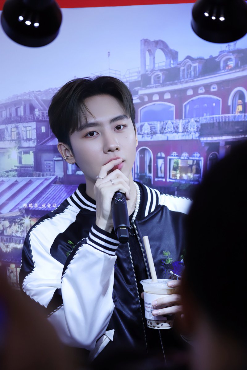 MarksiwatActiv1's tweet photo. 2023.06.23

Picture update 

#TaiwanExcellence 
#TaiwanExcellenceXBonzMark
#MSIWAT https://t.co/BvMu9lkru1