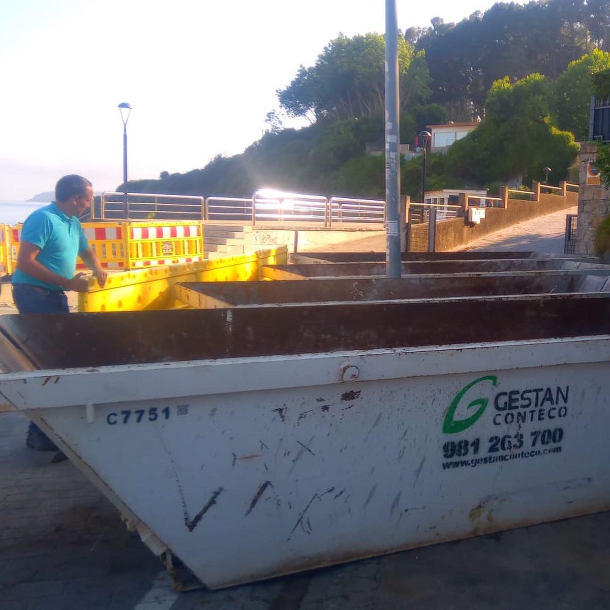 Por una #noitemeiga 🧙 llena de magia y unas #playaslimpias al día siguiente🫶

Arrancamos la campaña de #SanJuan2023 dando servicio a las playas de nuestro entorno: Santa Cristina, Gandarío, Valcobo, Bastiagueiro…

#gestionderesiduos #residuos #gestoresderesiduos #hogueras