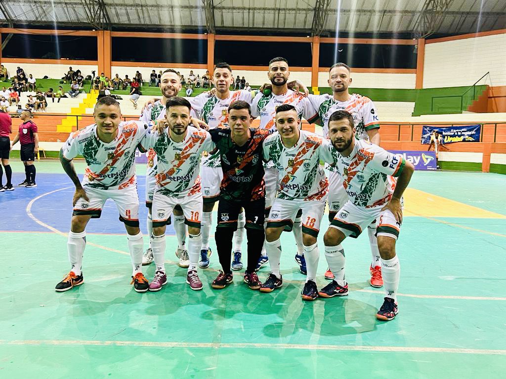 Camilo10futsal's tweet photo. Seguimos en carrera 🙌🏻⚽️🇮🇪 https://t.co/8ik1hflELS