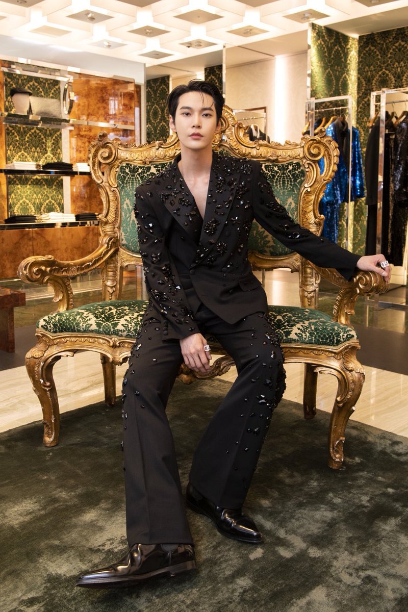 Doyoung not D&G Prince anymore, he is KING

#DGxDOYOUNG 
#DGSS24xDOYOUNG 
#DGSS24