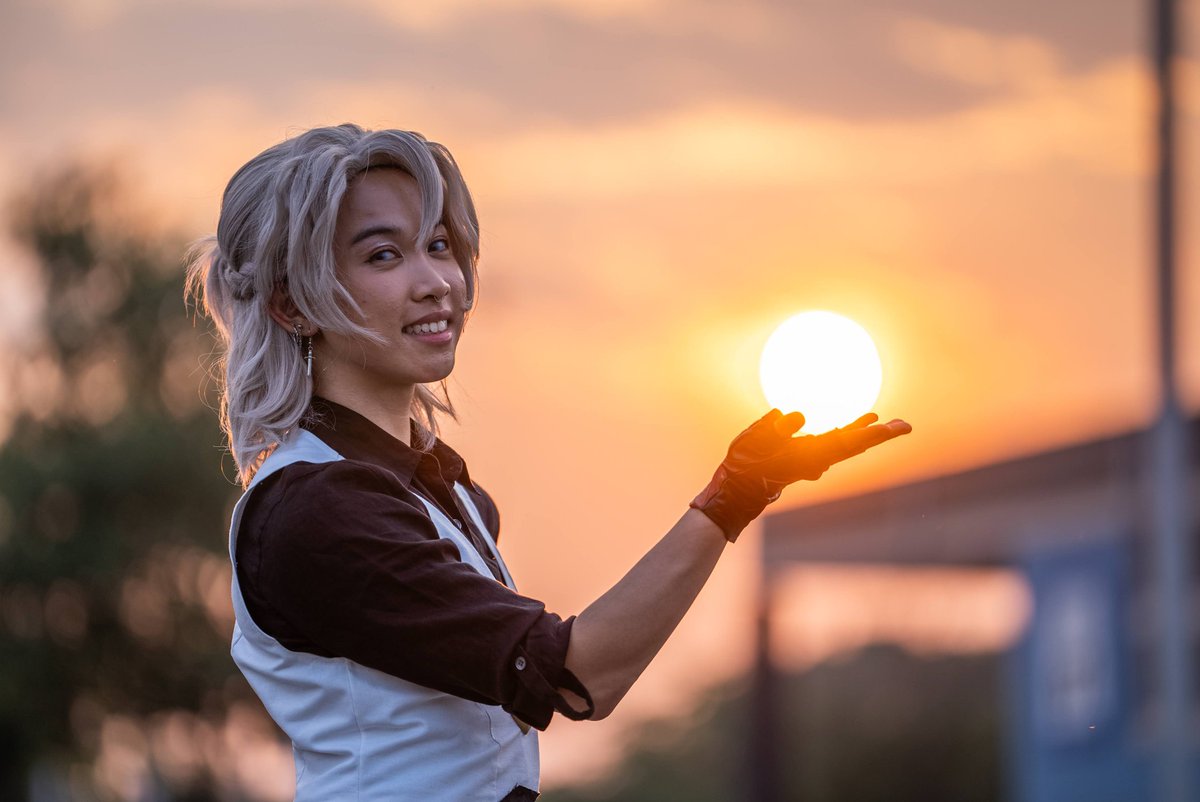 RobbieBulilan's tweet image. One of my favorite shots during @AnimeNEXT con 2023! The sun was passing us by and I met @melonpatchcos at the perfect time!