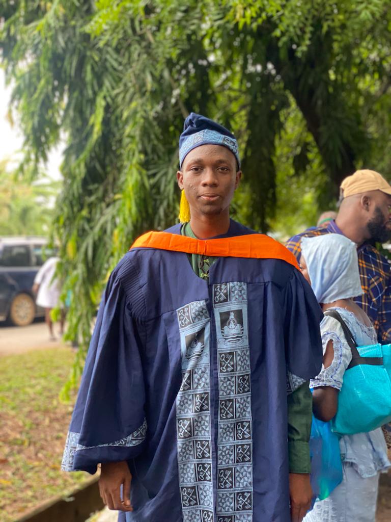 Integrity_28's tweet photo. βSo which of the favors of your Lord would you denyβ (Q 55 V 16).
The 2nd have always been the reason not to quit βΊοΈ.
Congratulations to me,
BSc. Electronics and Computer Engineering.
Lagos State University.
#LASU26thConvocation https://t.co/7EBkcftvL6