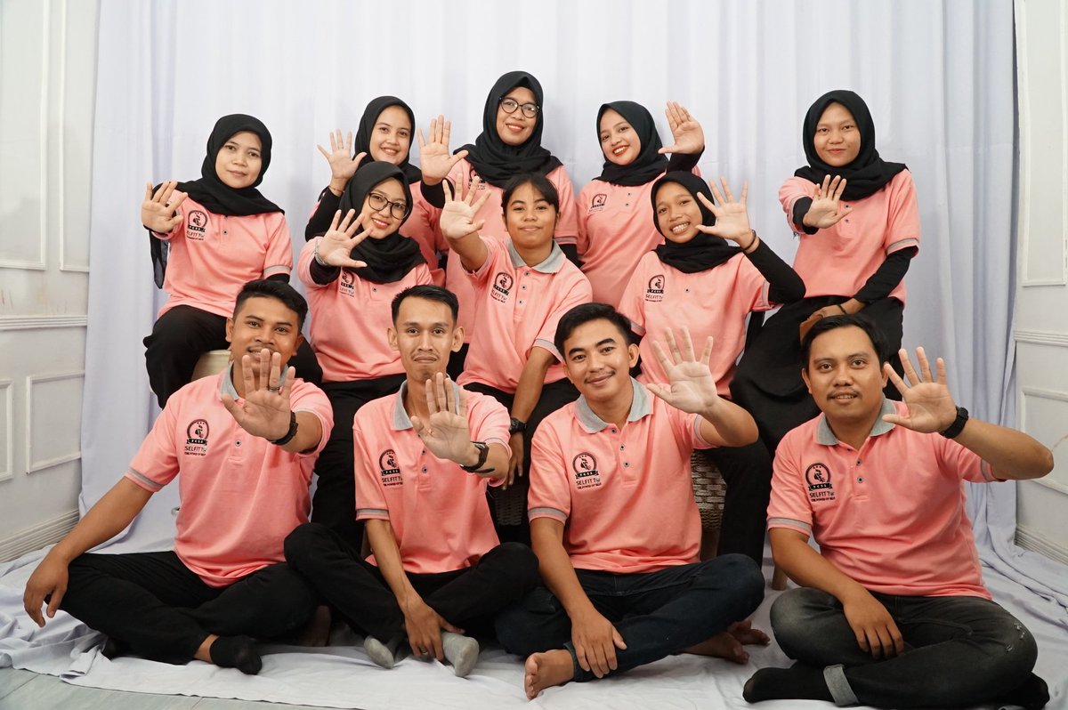 Intanmo015's tweet photo. Baju baru semangat baru 💪

#SelfiYamma 
#CintaSejatiSelfi 
#SelfiKomentatorDAA6 https://t.co/1iAWIGkhN1