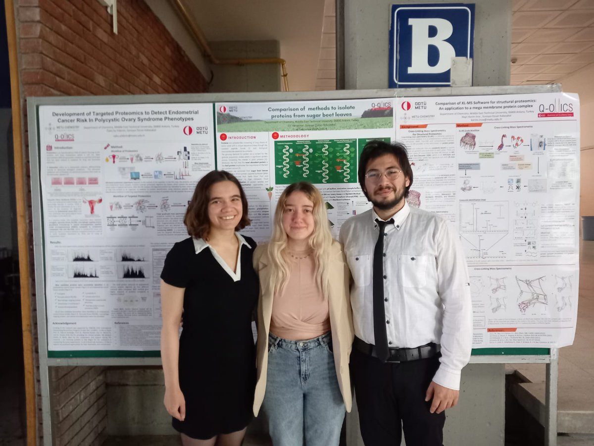 QOmicSLab's tweet photo. 3 in a row! @hkince @Hollow_Chan and Öykü presented their senior year projects.. @QOmicSLab https://t.co/V2kUbCJU1L