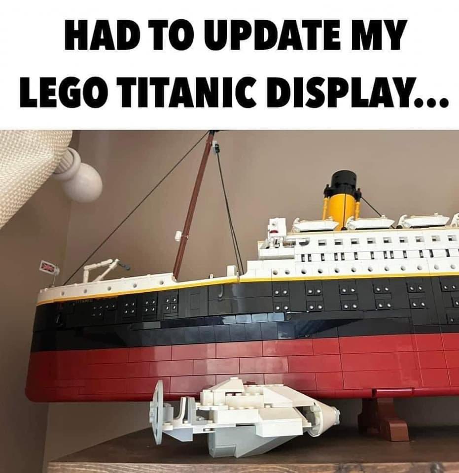 miss_edgy's tweet photo. 5 men has sunk into the sea in Lego city #OceanGate #OceanGateExpeditions #OceanGateExpeditions https://t.co/2tGjoBvAuE