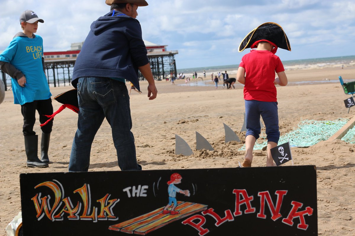 blackpooltab's tweet photo. 3 3  d a y s  t o  g o
.
.
.
.
#blackpool #ocean #sea #blackpoolbeach #beach #blackpoolstuff #loveblackpool #lancashire #freestufftodo #beachlife #blackpoolsummer #children #funthingstodo #blackpoollifeboat #blackpooltower https://t.co/0bKoRDqav1