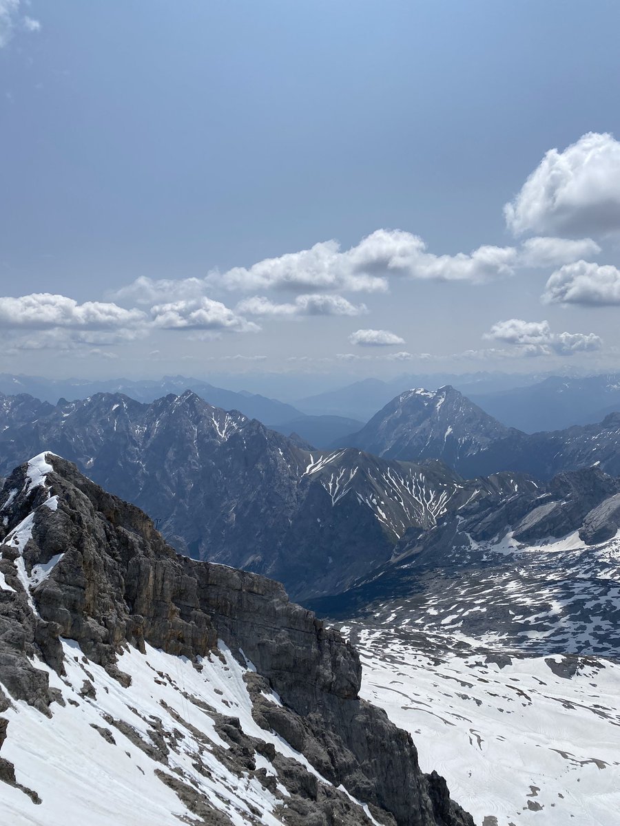 vickygaticaa's tweet photo. After two days and 22.7km, I made it to the top of the highest mountain in Germany: Zugspitze, with 2.962 meters high 🏔 Now getting ready for the next challenges 💪🏻
 #zugspitze #mountain #germany #hikeadventure #proudofme #hiking https://t.co/2KM2b8j7oe